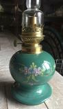 Lampe a petrole verte decor fleurs.jpg